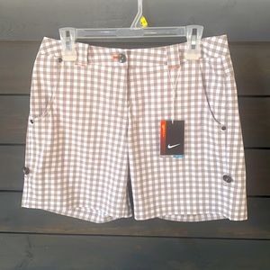 ⛳️NWT NIKE GOLF SHORTS SZ 6🏌️‍♀️